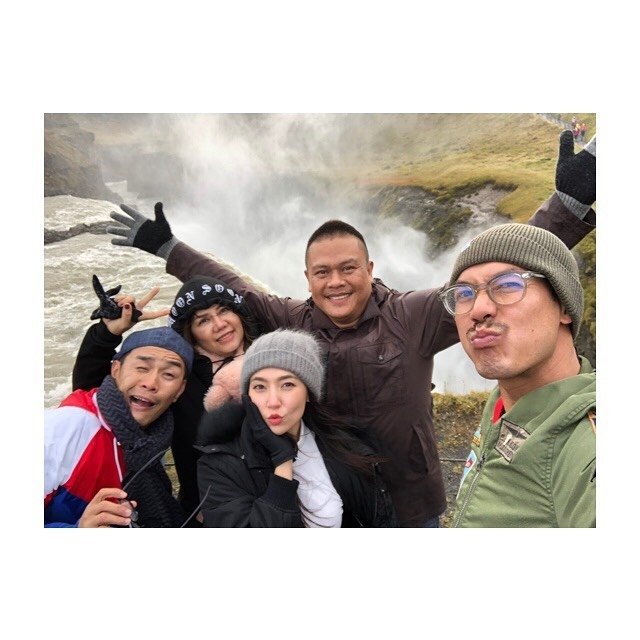 Pigeon50295517's tweet image. 😊😚
Cr.ohho68  -  ละอองน้ำตก กับลม สุดยอดจ้า  ชุ่มฉ่ำๆ เย็นสะใจวัยรุ่น หน้างี้เบี้ยวเลย #gullfosswaterfall  
#ไม่ใช่ไอซ์แลนด์ทําแทนไม่ได้ 
#เบลล่าราณี