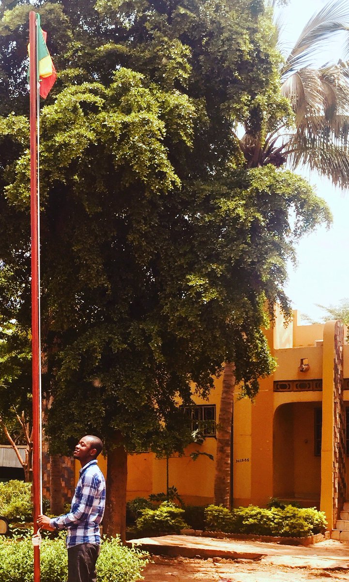 Ousmane Traore Vert Jaune Rouge Mon Drapeau Un Peuple Un But Une Foi Ma Devise Par Definition Je Suis Un Malien Et Fier De L Etre Le Mali Sera Le