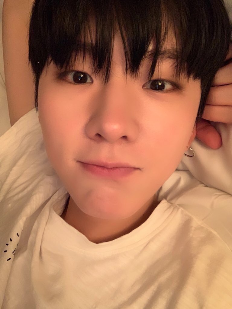 denggzu's tweet photo. 동글동글 살오른 코와 볼에 뽀뽀하고 싶어.. https://t.co/zP2Gq4sB0P