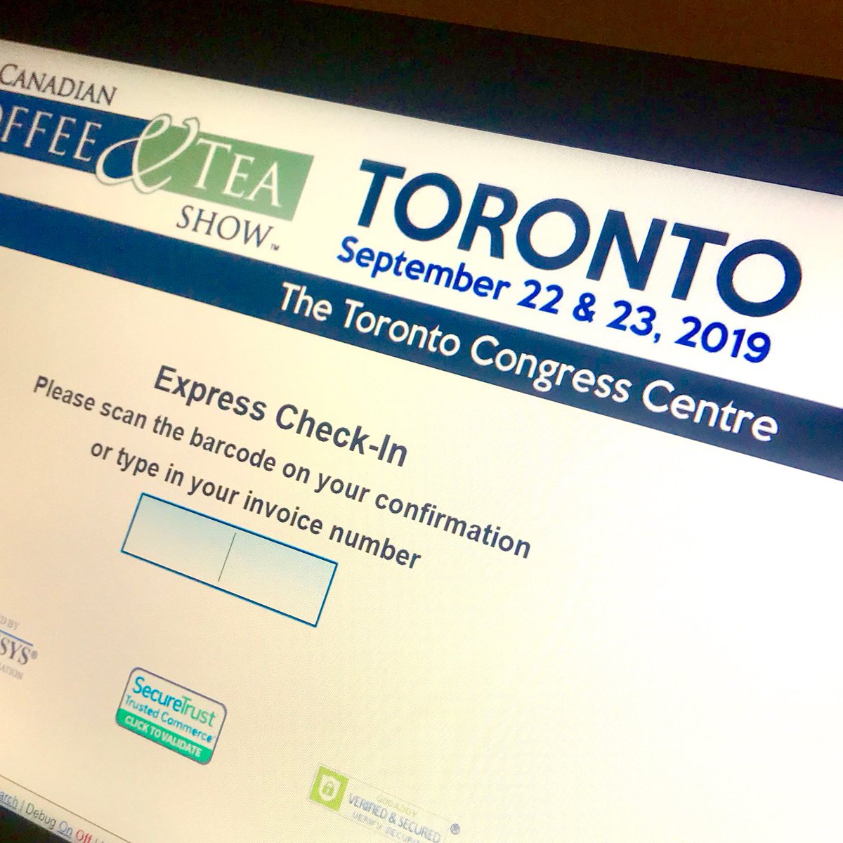 kduganconexsys's tweet photo. Registration for The Canadian Coffee &amp; Tea Show opens in 10 minutes! Don’t forget to bring your barcode confirmation for quick and easy check-in! @coffeeteashow https://t.co/lAEkmXnplj