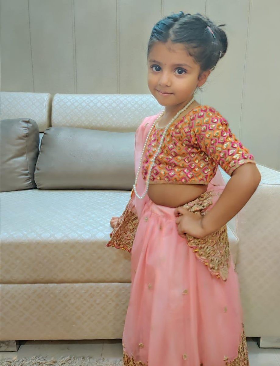 Raina_World's tweet photo. Happy Daughters Day to the most adorable daughter #GraciaRaina 😍 @ImRaina @_PriyankaCRaina ❤ https://t.co/RczRCvArJ1