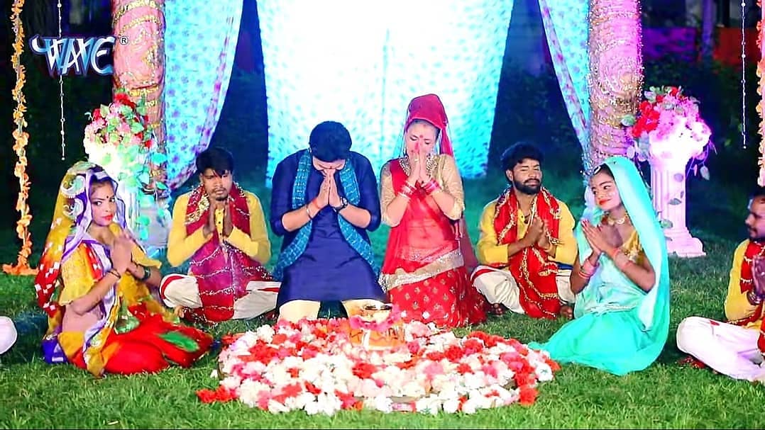 AnkushRajaOffic's tweet photo. रिलीज हुआ सबसे अलग अंदाज में #DEVIGEET #HD_VIDEO #अड़हुल_माई_के_भावे आशा है आपलोग को जरूर पसंद आएगा🙏https://t.co/bSN8TNmLO7 https://t.co/B4ADpelKi8