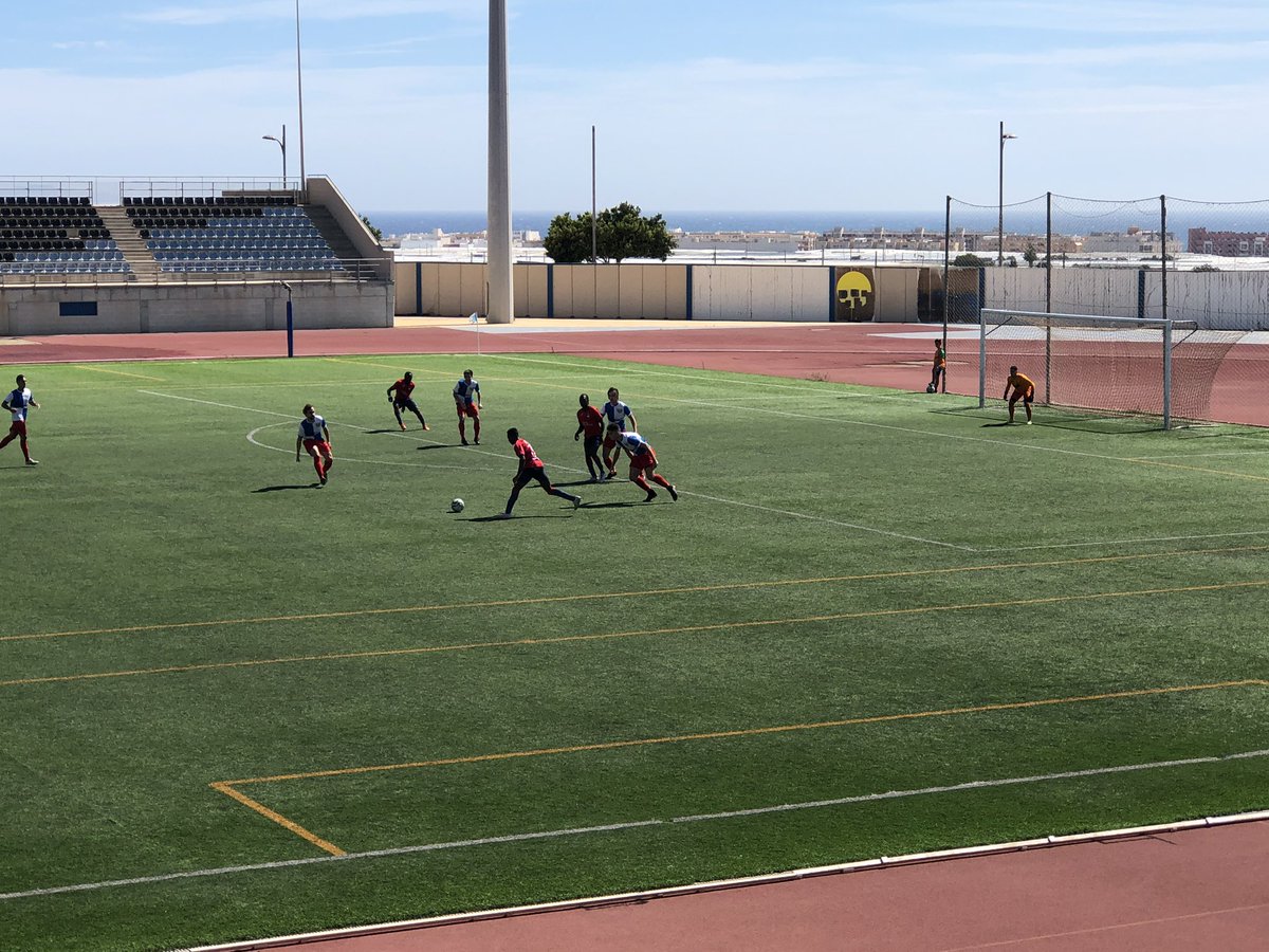 Con un empate a zero hemos empezado la Liga.
A.D. Roquetas 2018 - U.D . Pavía : 0 - 0
Seguimos con fuerza equipo!!! 💪🏻⚽️🏆