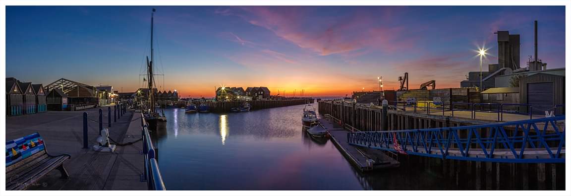 Autumn nights #whitstable #landscape #georgefiskphotography #imagesforsale #sunset #sky #kent #harbour #pano #Panorama #4image #longexposure #night #lowlight @WhitstableLive @StormHour @ifootpathuk @kentlife