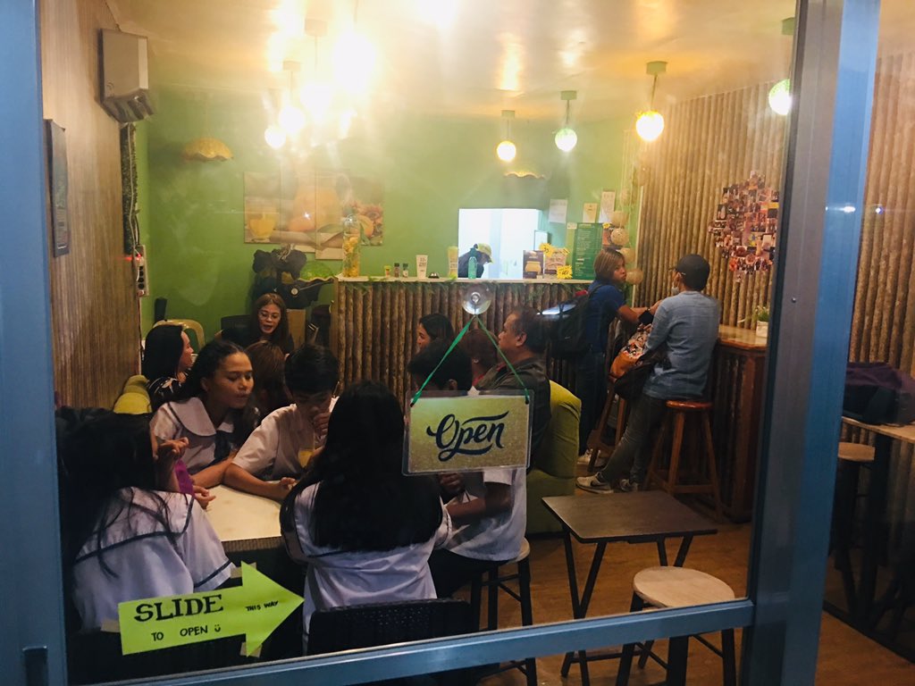 LemonSeedPH's tweet photo. BESH! 🗣 Pwede na gumanap ng “GANAP” dito sa shop by October! 🎉 We will now be accepting reservations for private gatherings/reunions/occasions/orientations/meetings! 😃 DM us! Now na! Hehe chos📱 https://t.co/eyymjDbIh6