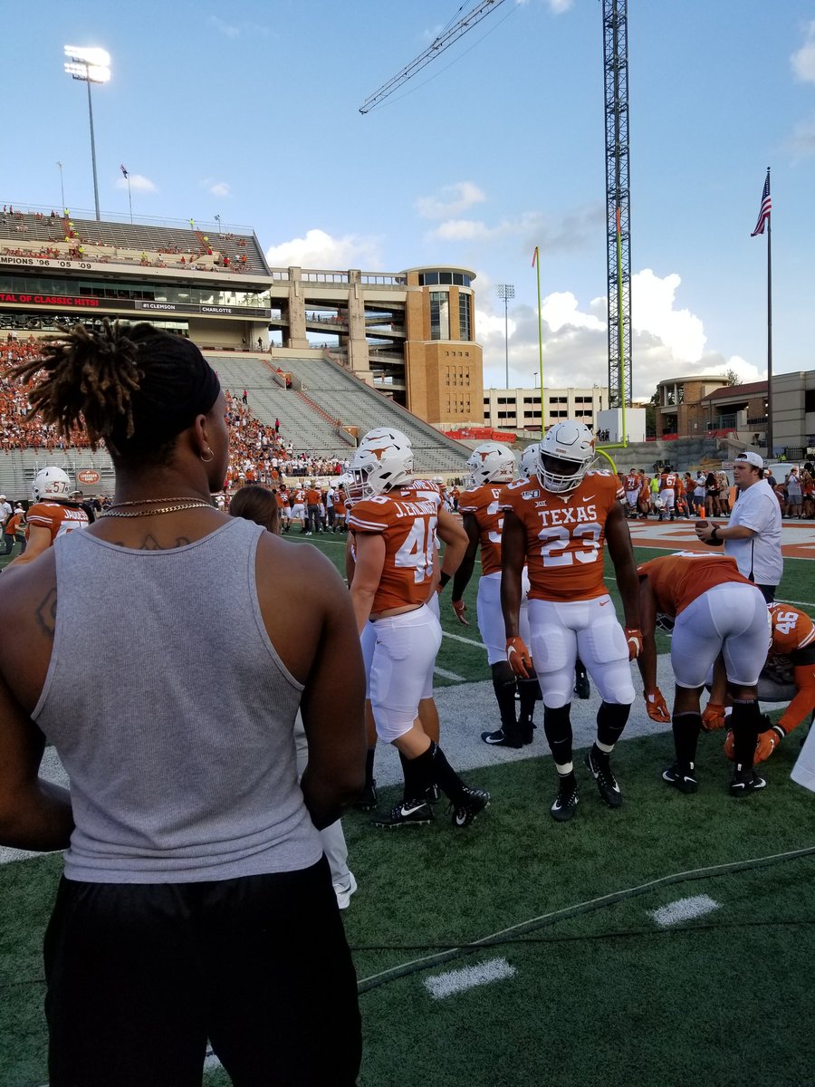 Great game!  Texas vs. OSU.  Really enjoyed myself! @CoachTOrlando <a href="/CoachDWarehime/">Derek Warehime</a> <a href="/CoachTomHerman/">Coach Tom Herman</a> #HookEm