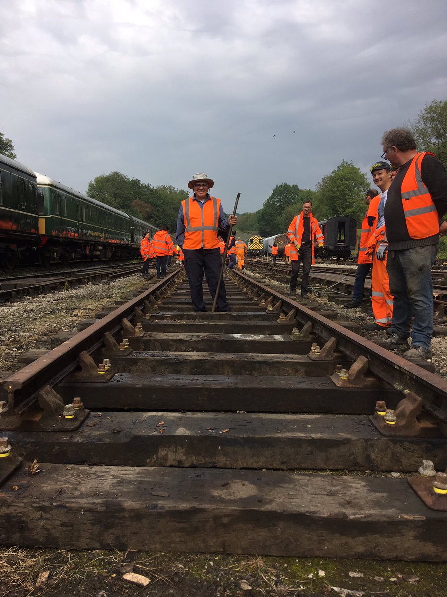 HJPolyglot's tweet photo. And the rail’s in! #workingweekend @bcrre @SchoolofEng_UoB @unibirmingham @fbschmid https://t.co/Pk4jnu6D1S