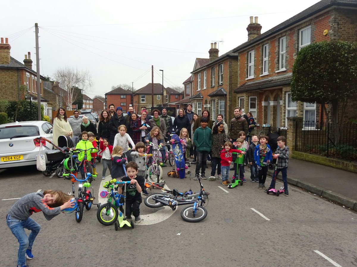 We hope you're enjoying #CarFreeDay Across the borough we have 14 streets that are closed to traffic today as part of our #PlayStreets programme. Please share pictures of your events! #LetLondonBreathe