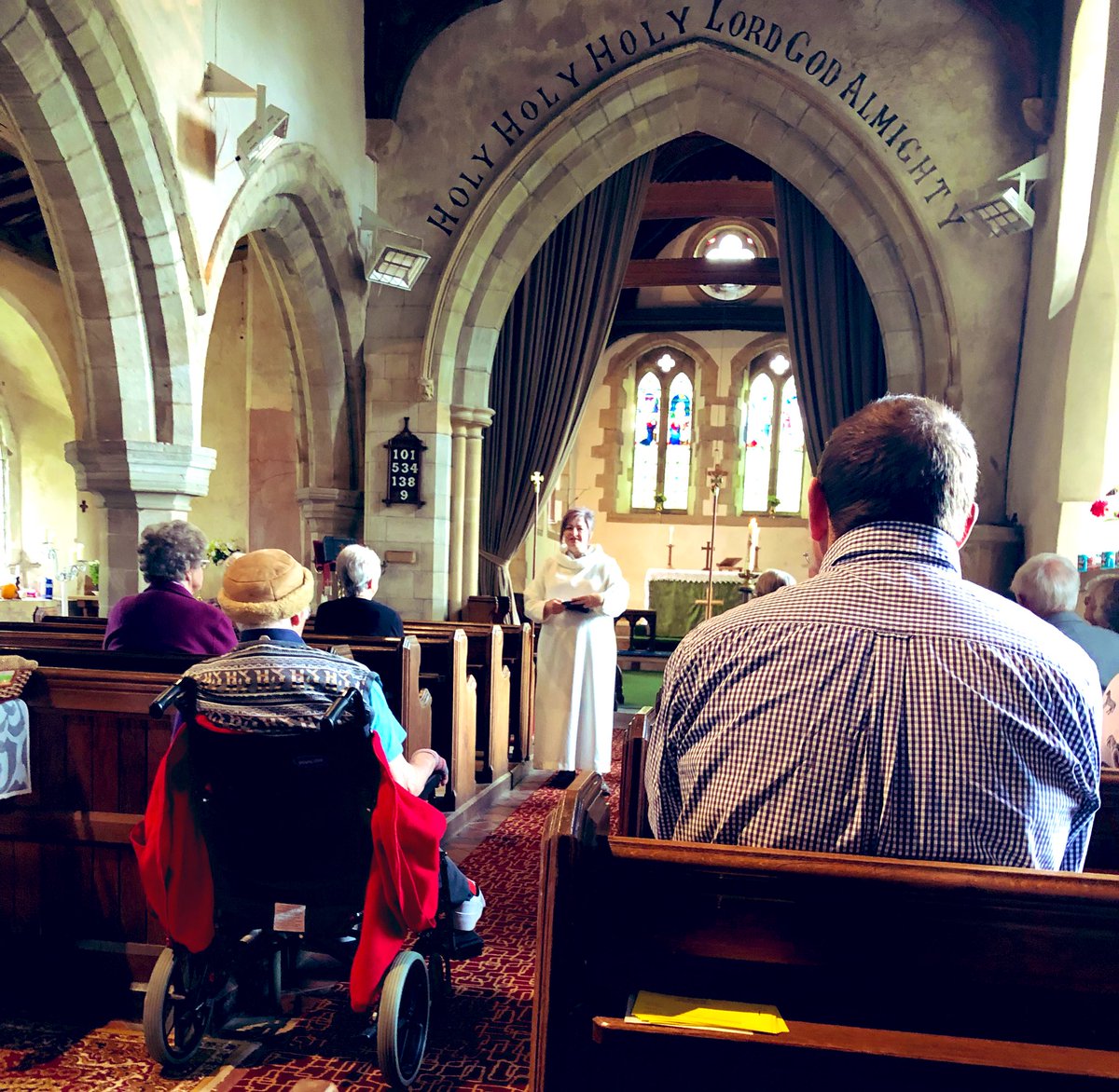 robhay's tweet photo. After a year of ministering alongside our #ordinand Dawn, #harvestfestival offered the opportunity to observe her lead a whole service at #ashbymagna @AvonSwiftGroup. Great to see the quality of @leicestercofe #ordinands and thankful to @stmellitus for their input. https://t.co/nT62QRagVK