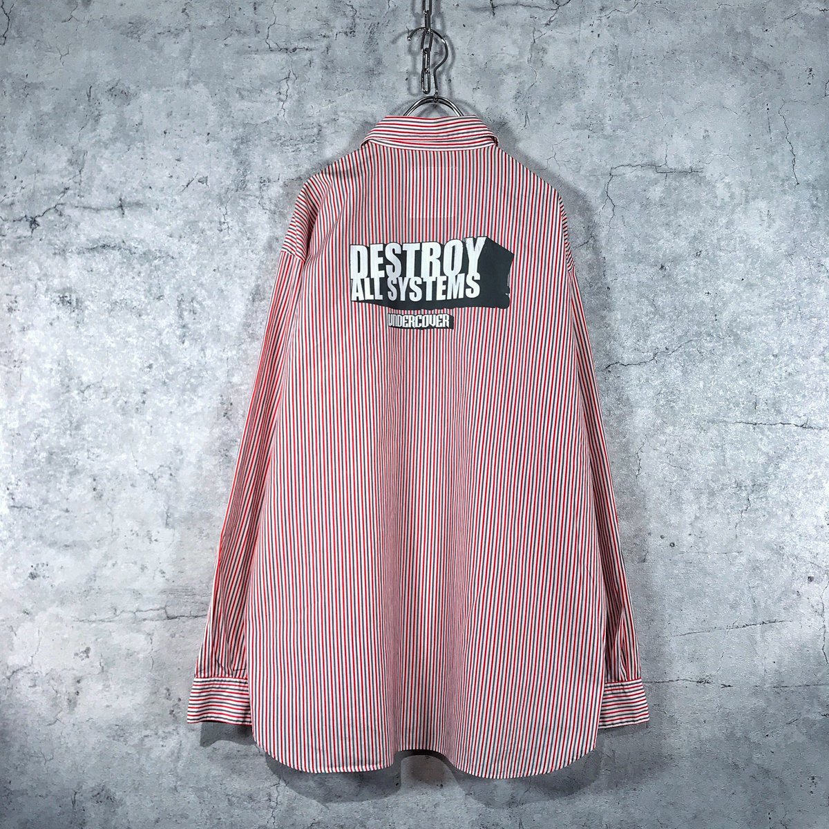 used_orikata's tweet photo. 【23000人突破記念プレゼント企画】

・ ha | za | ma  
     Woman graphic long tee

・UNDERCOVER
    Red stripe logo shirt

当選人数
各アイテム1名様

参加条件
このツイートをRT &amp; 折形をフォロー

期間 9月末〆

たくさんのご応募お待ちしております。 https://t.co/i9lHN1l5OO