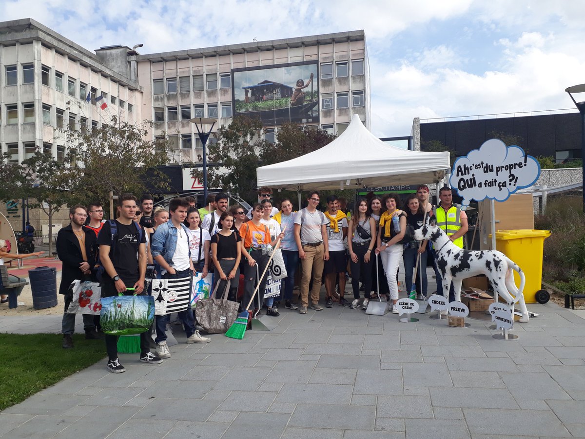 Historia_Tempus's tweet photo. La clean walk est passée, nous avons passé un super moment avec vous. 🌱

Merci d'avoir enfilé vos gants en notre compagnie ! 🐝

Nous avons pu faire une belle action pour notre planète. 🌏

Nous sommes fiers de vous !! ☀️

@ArmorSTAPS @AEDMAZIER @StBrieucAgglo 

#CleanUpDay https://t.co/6VouG3hkU2