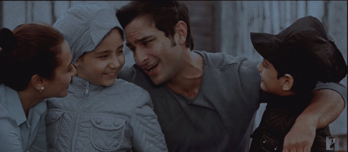 — Ta ra rum pum —• saif rani are one of my top opts • one loving couple + one beautiful daughter + one cute son + a pet  + lots nd lots of love make the most happy family plus awesome songs makes a beautiful movie !!!  #SaifAliKhan  #RaniMukerji