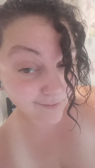 Online all day today and #sellingnudes. https://t.co/LDfwztwgQl<a href="/tag/sellingnudes"class="tags">#sellingnudes</a>