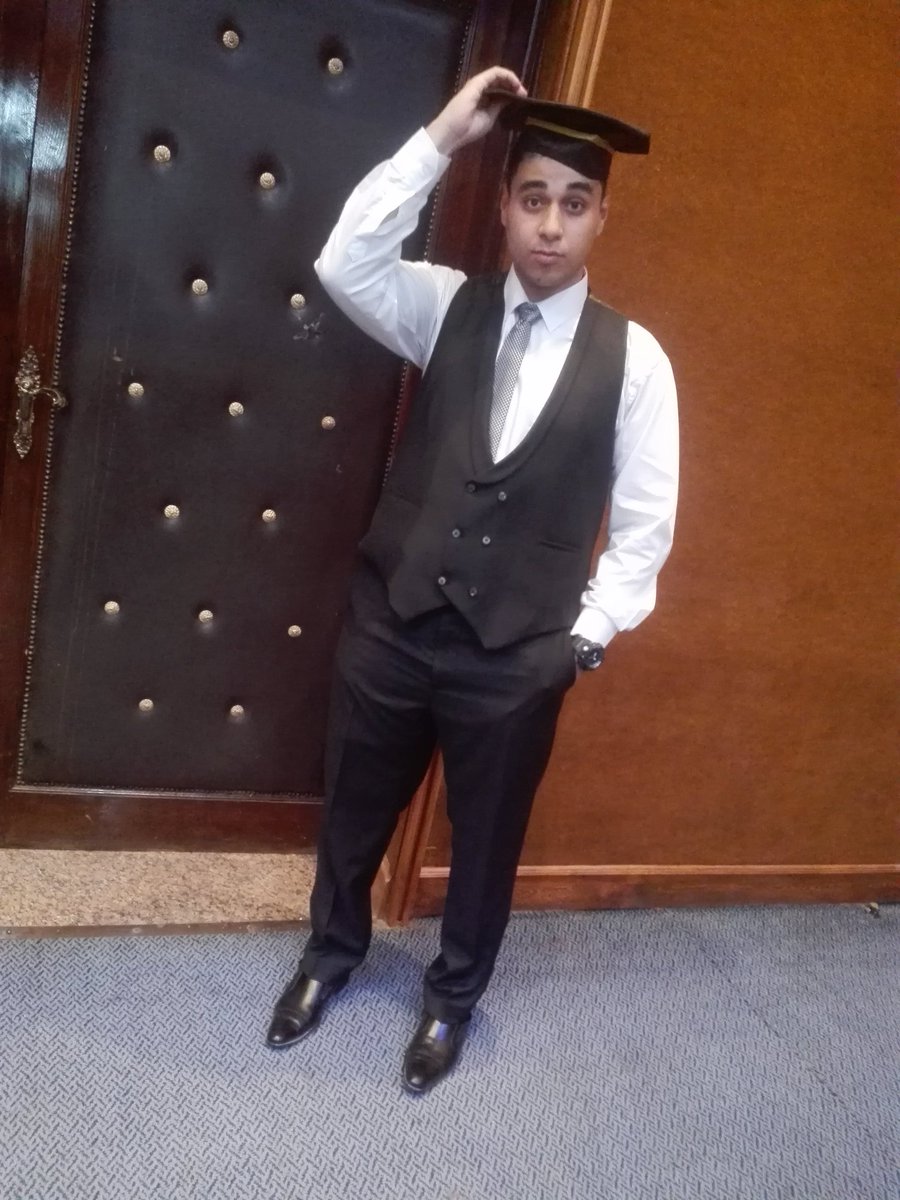 Hussein_hota's tweet photo. #graduation_2019 🎓💓
#اخيرا_الحمدلله ✌ https://t.co/MaLeHuH4ml