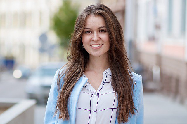 Patients are always asking us: Are porcelain veneers right for me? Porcelain veneers are one of our most versatile cosmetic dentistry solutions concealing flaws, stains and more. Schedule an appointment today! (413) 732-6000.
#admiredental #springfieldma #dentist #teeth #smile