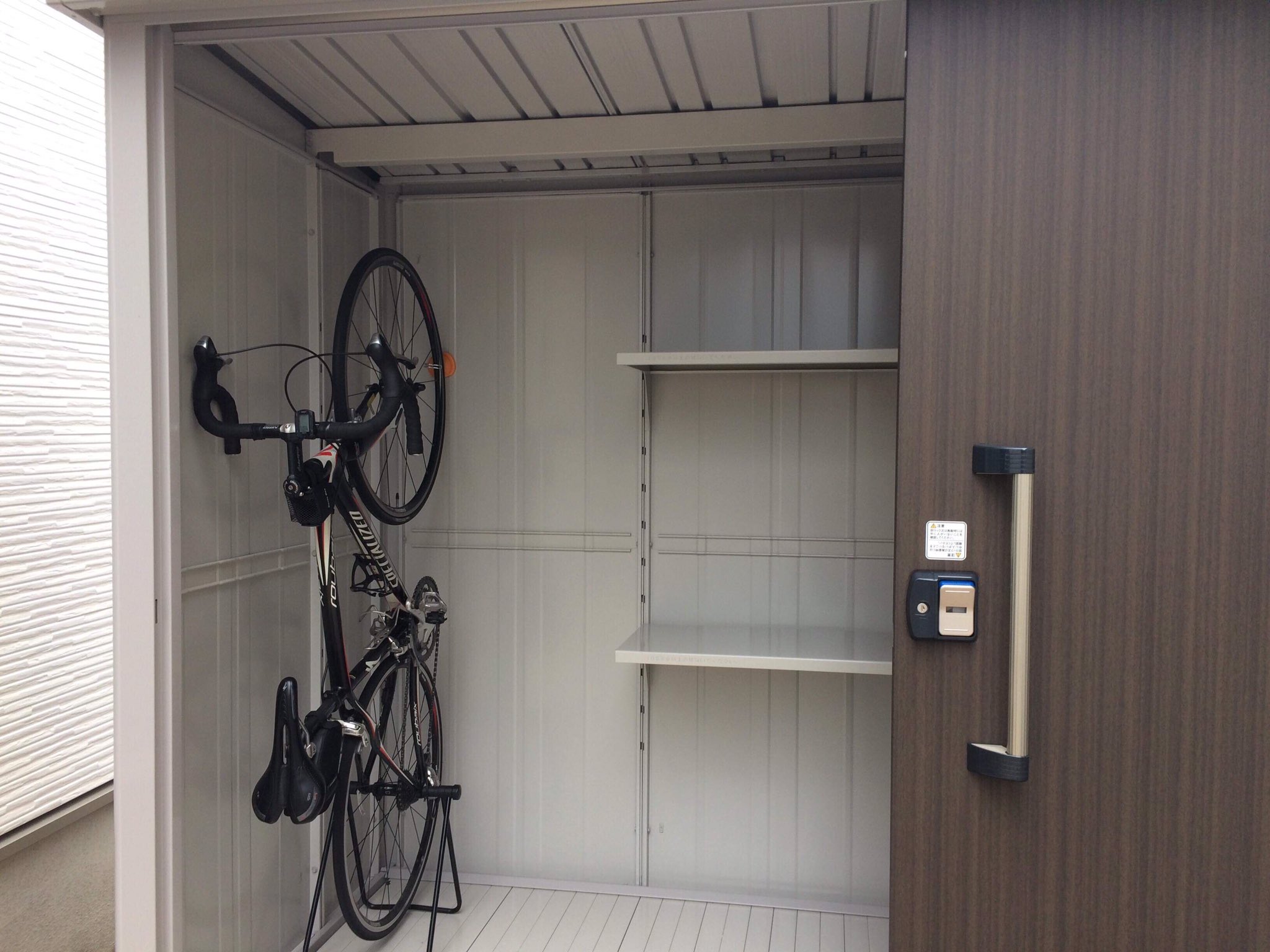 物置 自転車 縦 置き