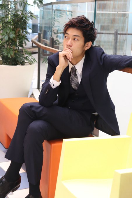 ミスター横国 21さん がハッシュタグ スーツ をつけたツイート一覧 1 Whotwi グラフィカルtwitter分析