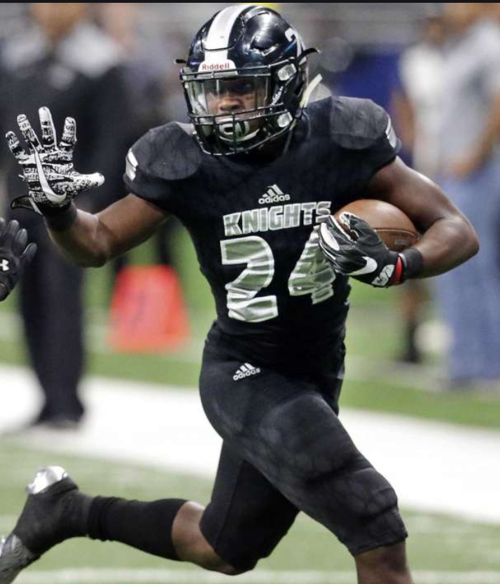 AWilliamsUSA's tweet photo. My top performers/prospects from the @Football_Steele game vs Judson.
'20 WR #JaylonJones playmaker, explosive, competitor
'20 RB @quua_ elusive, smooth, physical, deceptive speed
'21 QB @WyattBegeal accurate, athletic, tough, comfortable out of the pocket. #SKAllDay #txhsfb https://t.co/UFA8rmvnR2