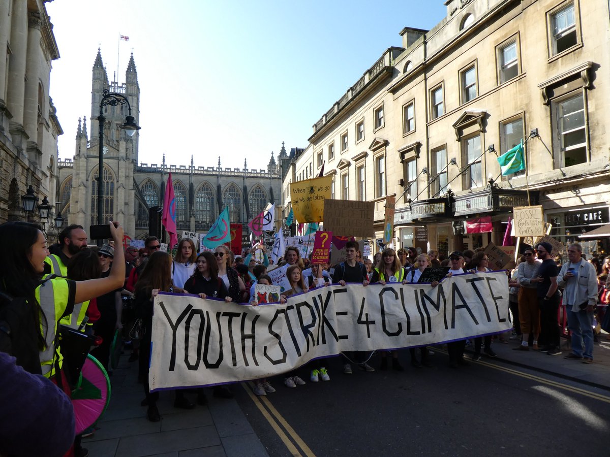 The beginning of Friday's #GlobalClimateStrike 
Photo credit: Sara Liras
#ActNow #ClimateStrike #ClimateAction #ClimateEmergency #YouthStrike4Climate #FridaysForFuture