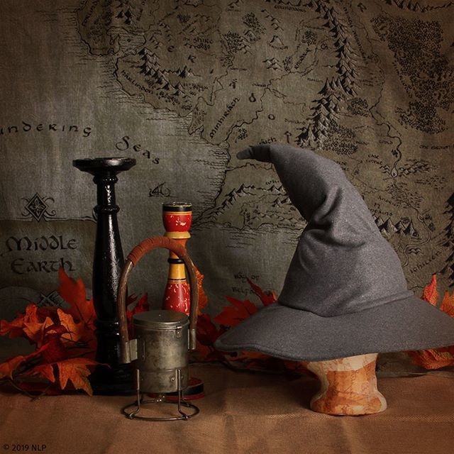 elopeinc's tweet photo. Let your feet take you on an adventure today. 👣 .
https://t.co/iQTlR44XnX
.
.
.
.
#laughwithelope #sharelaughter #wearhappiness #thehobbit #hobbitday #internationalcarfreeday #adventure #unexpectedjourney #middleearth #lordoftherings #jrrtolkien #costum… https://t.co/kjnMdTQm2P https://t.co/nKnsKqWicA