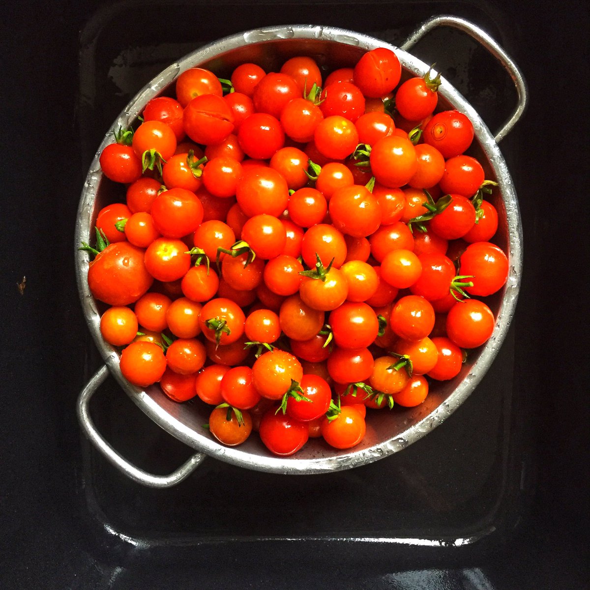 Fresh from the #allotment #tomatoes #freshfood #organicseptember #localfood #foodmiles #growyourown #cherrytomatoes #greenfingers #redonblack