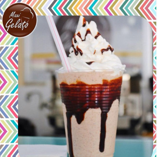 TachiraNews's tweet photo. Disfruta de una deliciosa merengada de oreo con chocolate en 
@maxigelato   ubicado diagonal al Cine Pirineros de Barrio Obrero.

#maxigelato #helado #cafe #ice #icecream #foodporn #food #foodlover #icecreamlover #sancristobal #tachira https://t.co/gf1tRNw2bZ