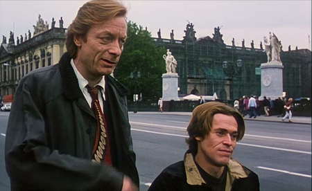 Небо над берлином 2 1993. Небо над берлином 2 фильм 1993. Небо над берлином 2 1993. Небо над берлином библиотека. Крылья над берлином фильм.