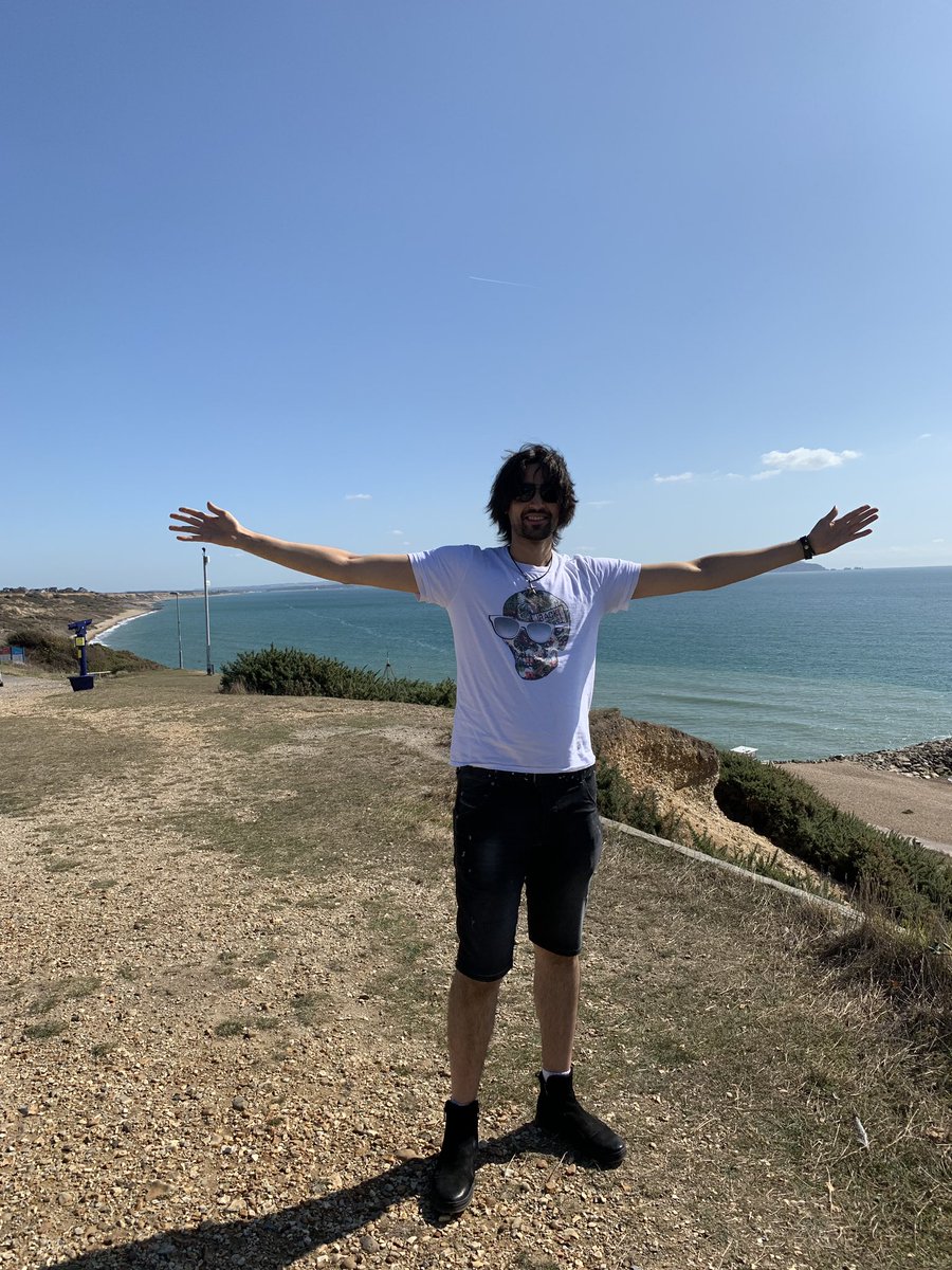 RickRockerMusic's tweet photo. The cliffs of Christchurch U.K 🇬🇧 , what a view! Rick from @redtrianglepro took me here for a quick pit stop. Glad he did! 🙌🏼

#whataview #inspiring #ocean #cliff #feelLikeflying https://t.co/kUGtAMkjWj