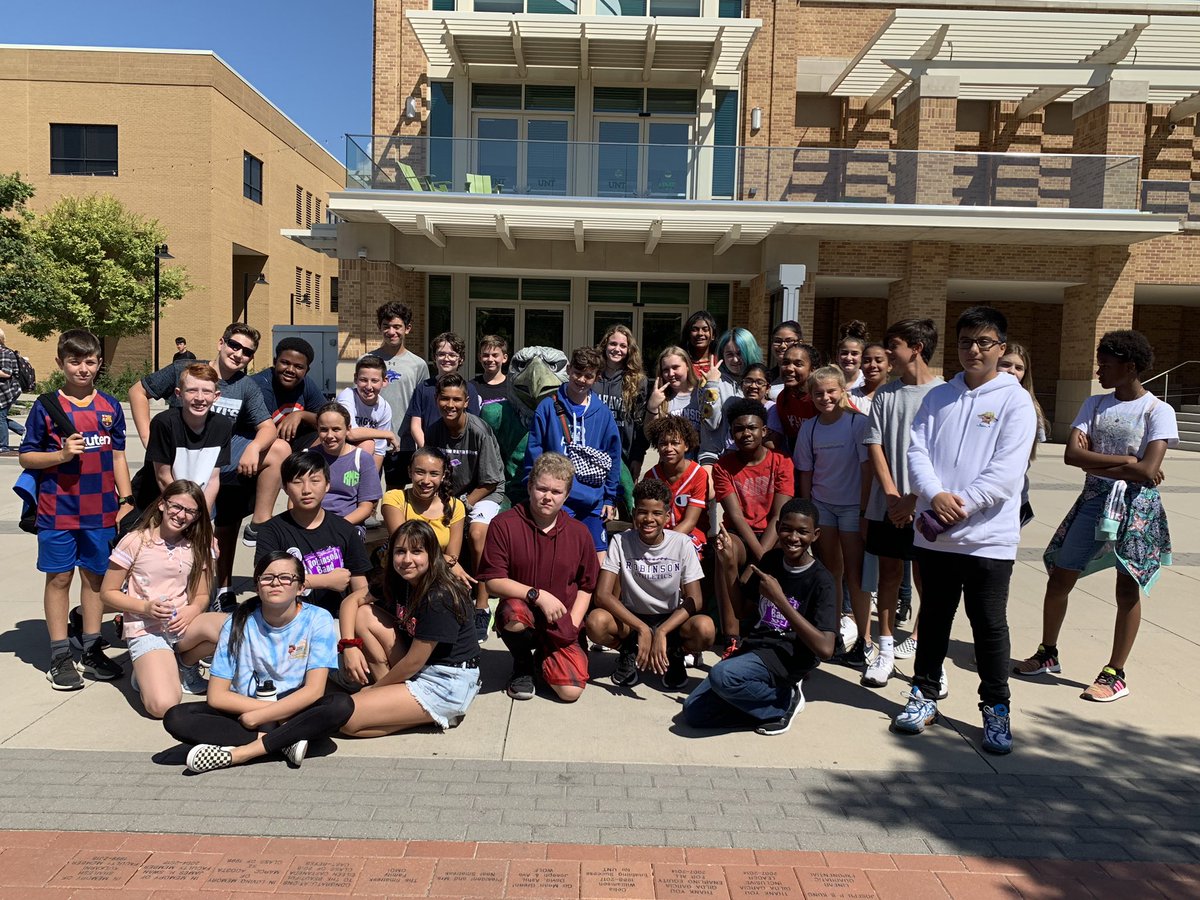 RobinsonAVID's tweet photo. 7th grade went to UNT for a college tour! #UNT https://t.co/U6BVwIHP2f