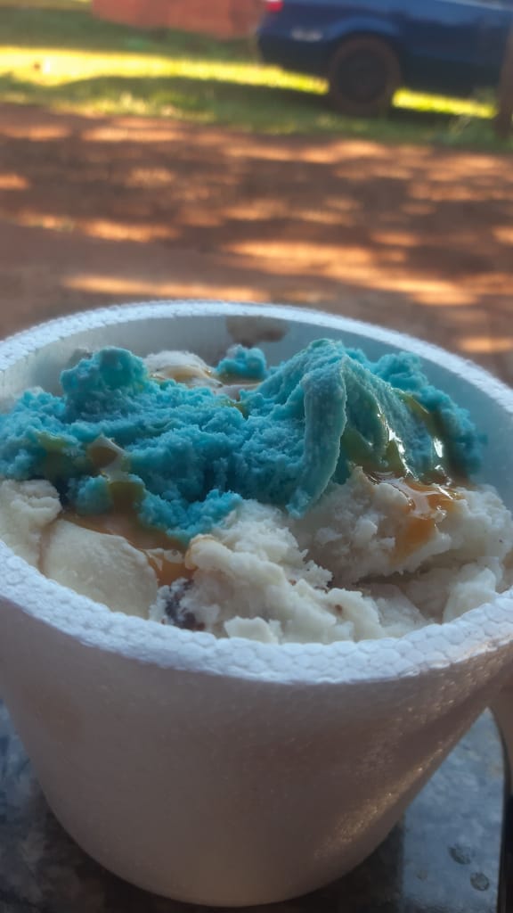 tevicuru07's tweet photo. Demasiado rico esta el helado igual que vos bebe #estomeencanta https://t.co/Mi7SRexwGE