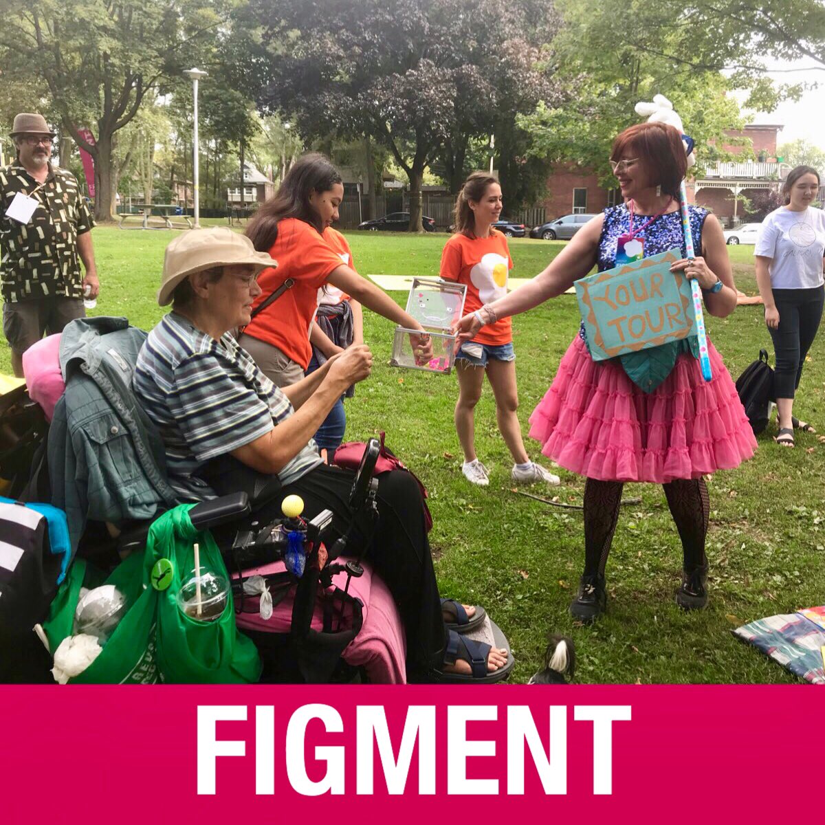 FIGMENTToronto's tweet photo. Join the tour with our fabulous guide!🐰✨ 
.
.
 #Participatory, #FigmentProject, #interactive #Art #Community #Torontocommunities, #TOarts, #11PrinciplesofFIGMENT #Toronto #Play #Fun #Family #Games https://t.co/30zgNff30X