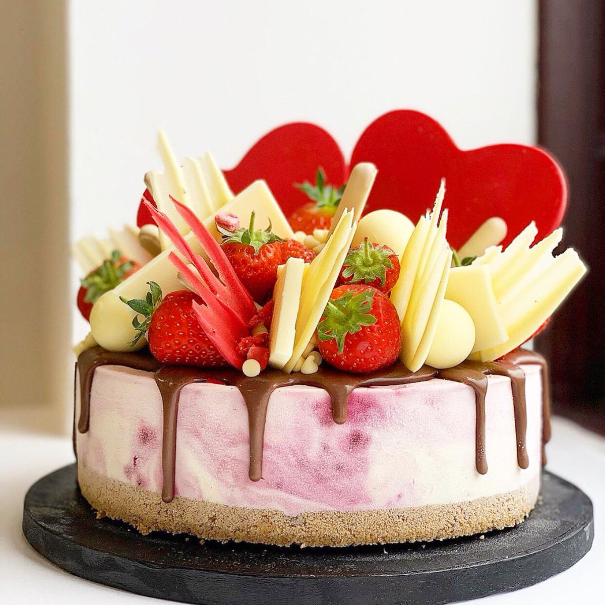 Heading to #CakeBakeShow in just 2 weeks time? Be sure to check out <a href="/pleesecakesuk/">Pleese</a> delicious and very decorative cheesecakes! Plus they will be bringing their Build Your Own Cheesecake Bar so you can get stuck in with customising your own creation! 😋🍰 📸 <a href="/pleesecakesuk/">Pleese</a>