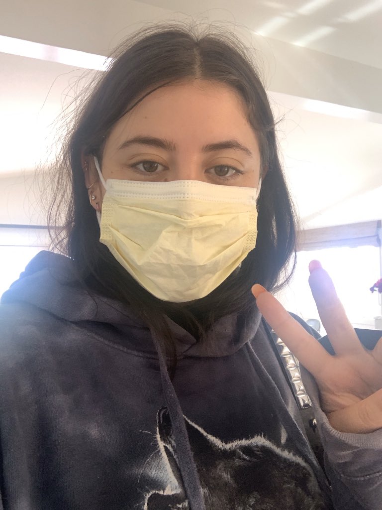 FAKEKELLYK's tweet photo. #selfiesoftheweek https://t.co/ydN5DRCYw7