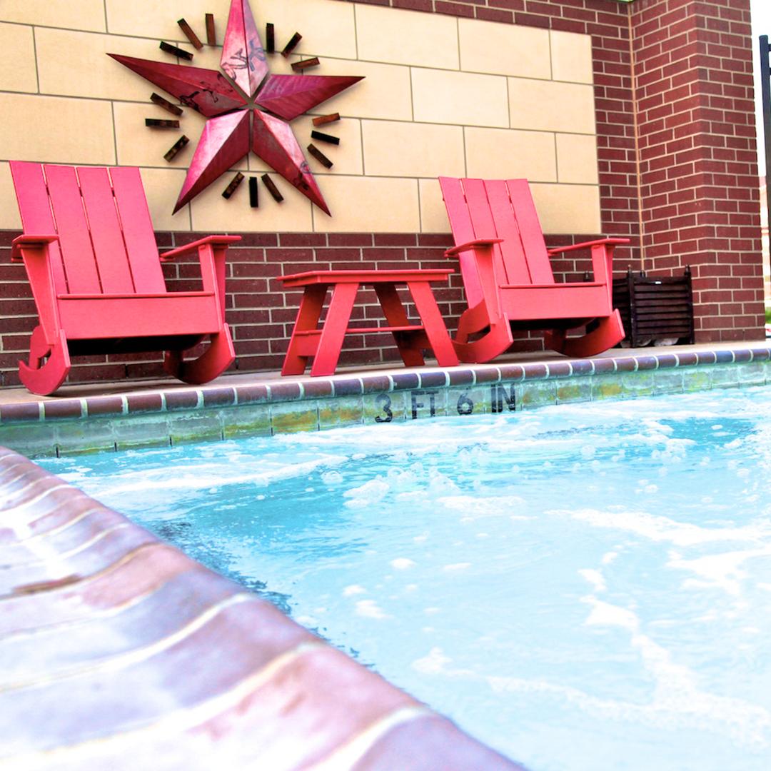 Overton Hotel tweet media