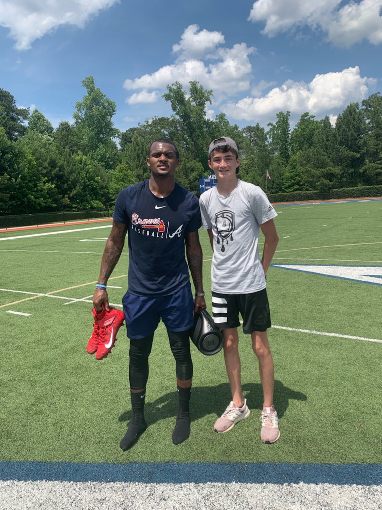 JTNelson_7's tweet photo. When your favorite QB and your QB Trainer is on #nflsundaycountdown 🔥💯 @Quincy_Avery @QbTakeover @deshaunwatson https://t.co/Dag1FfrKYi