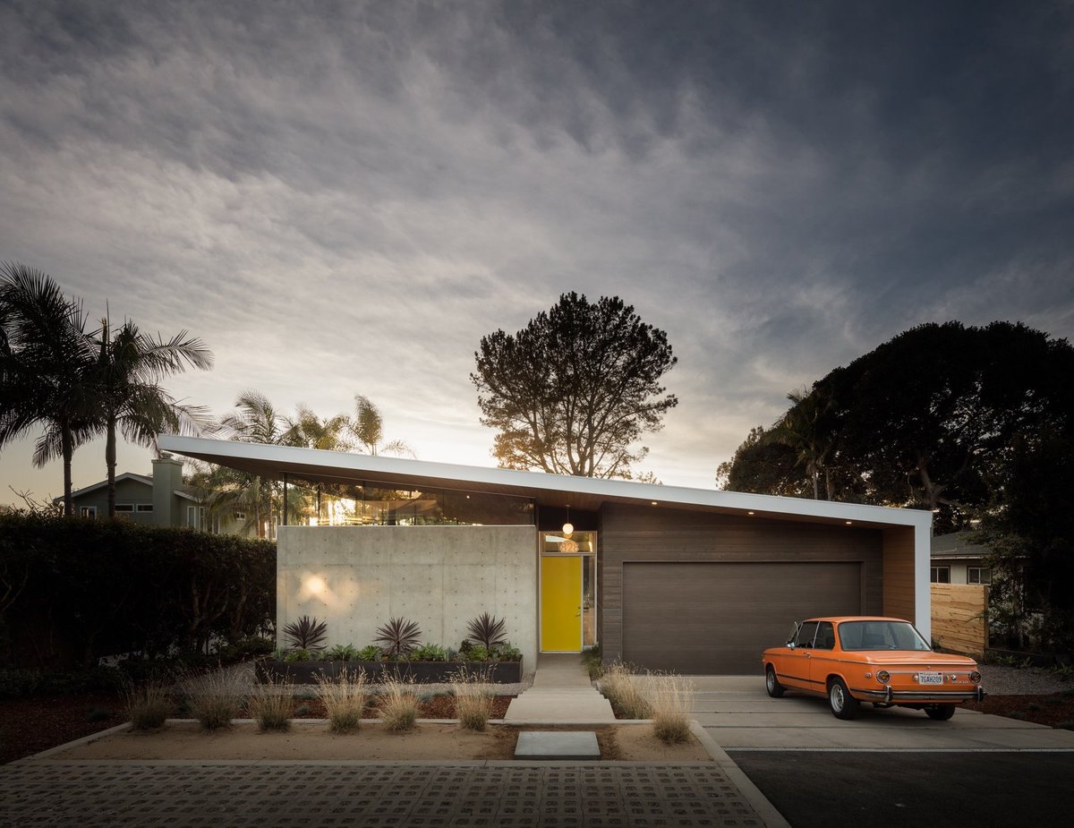 dwell's tweet photo. Discover the Avocado Acres House Project: https://t.co/eQm83jebh0 https://t.co/4gxk2BD3lA