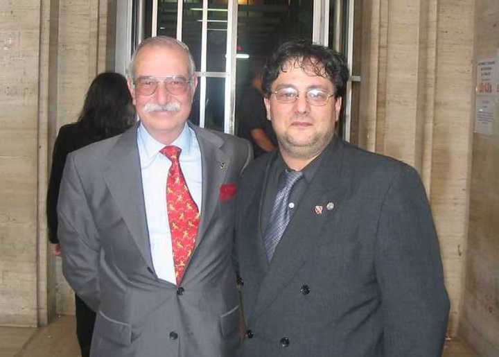 FALLECIÓ EL DR. ERNESTO HALABI un prócer de la Abogacía Argentina a 10 años de su leading case que se estudia en toda Universidad del mundo y que detuvo las escuchas telefónicas. 
Sus restos serán cremados en Chacarita éste lunes a las 13.
Chau viejito cabrón.
Gracias por todo.