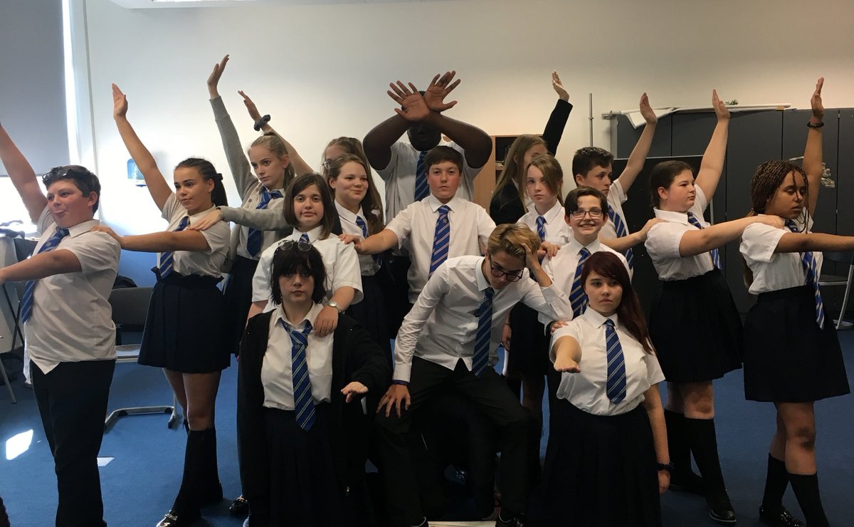 HabsCrayford's tweet photo. โDon Pedro has all but given up.... Or is he just getting started..โ The cast rehearse for the Shakespeare for Schools production of Much Ado about Nothing in November #crayfordadvantage #BreakthroughShakespeare @SSF_UK https://t.co/D0fWkzYw2V