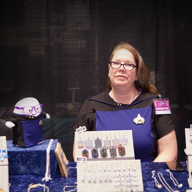 TheMariTimeLord's tweet photo. Damn. It was both of us or one of us, the water mark ... and @outofthebroomclosethfx loses an arm. Either way, also courtesy @tiasummersphotography!

#aditheadipose #cosplay #startrek #cosplayer #startrektng #cosplaygirl #capercon #startrekcosplay #caper… https://t.co/rLijTvnLi3 https://t.co/t7YklgCBf7