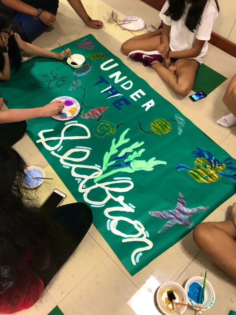 HebronHS_StuCo's tweet photo. Let’s HoCo, @Hebron_HS ! We can’t wait for you to dive Under The Seabron with us! #HHSHoCo #hoco2k19 #HOCOweek #WeAreHebron https://t.co/EAVA00B3hw