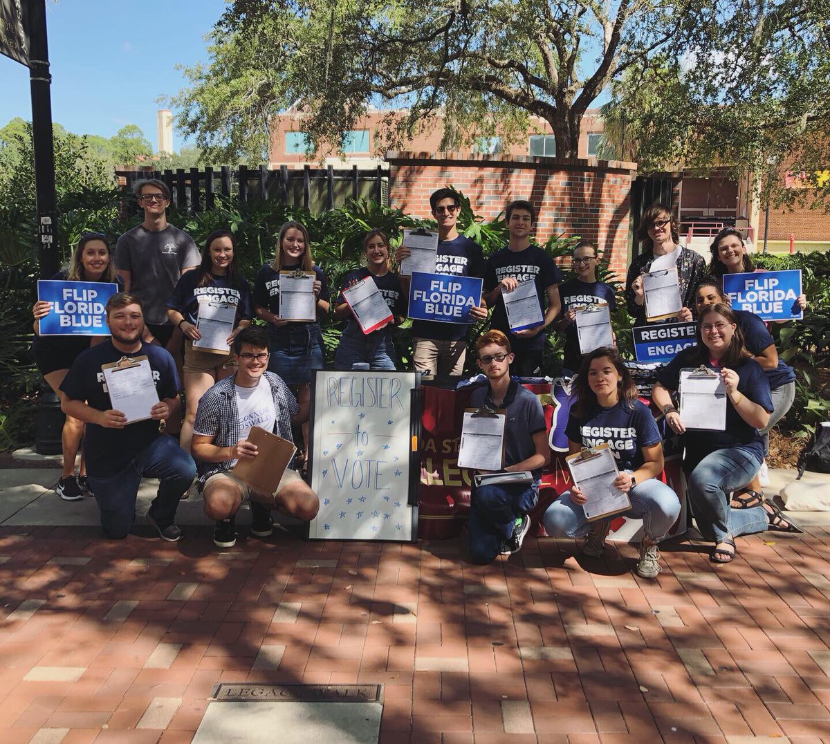 FSUDems's tweet photo. Tuesday is #NationalVoterRegistrationDay and we’re celebrating by registering as many folks as possible! Join us in front of HCB from 8-4 as we celebrate the most wonderful time of the year! #FSU #CDAvotes https://t.co/3qk4OG07eB