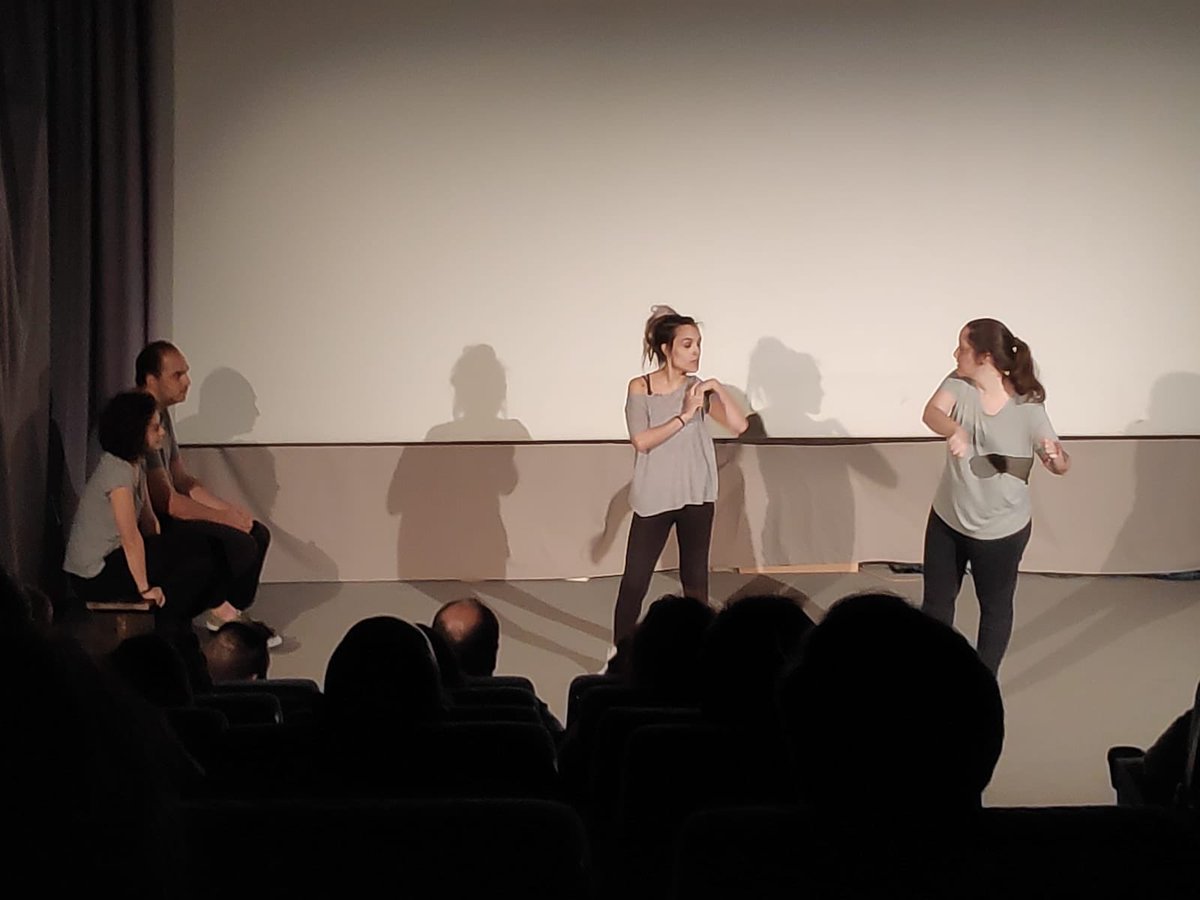 FestImproOnda's tweet photo. ‘Fivo emergentes’. El futuro de la impro, a escena en el #FIVO2019 https://t.co/l9H8Eq4OIl