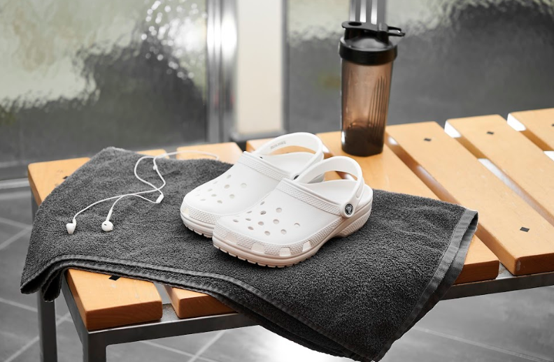 FinishLine's tweet photo. 🏳🏳🏳

Shop Crocs: https://t.co/sImroHTWSF https://t.co/YE3bWfvF1n