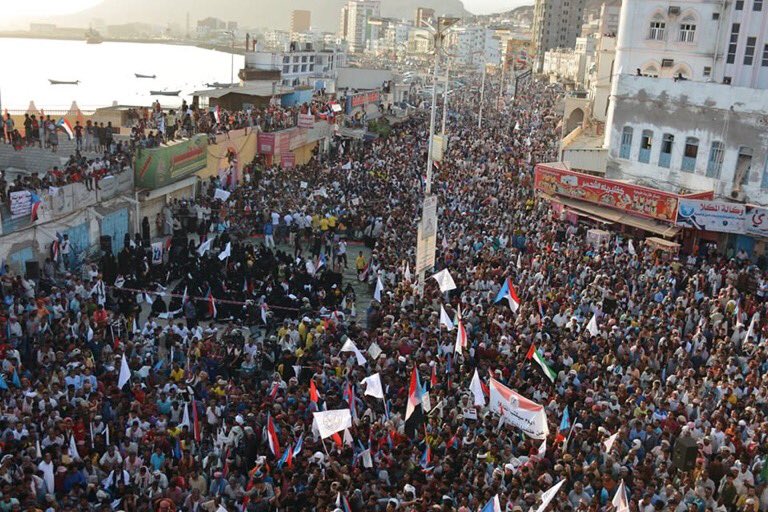 Mohammedbasurra's tweet photo. مبارك لحضرموت هذا الاصطفاف الرائع.

#حضرموت
#حضرموت_تقول_كلمتها https://t.co/XqgrKhBBPN