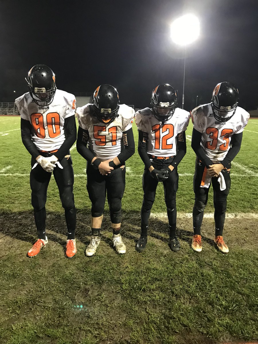 jett_d_12's tweet photo. Happy birthday Gerald ly buddy @justin92201 https://t.co/L4n6Cautaj