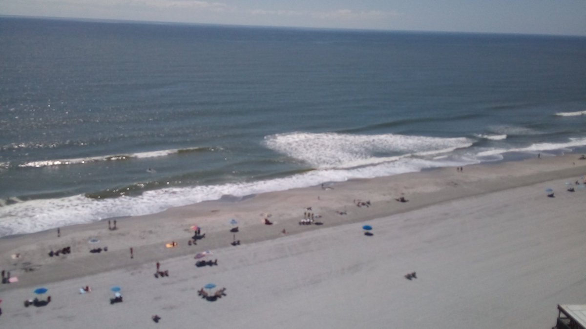 BooeRealty's tweet photo. Gonna be a great beach day! #myrtlebeach #booebeachdays πβ±οΈπ https://t.co/2Ymsda3r39