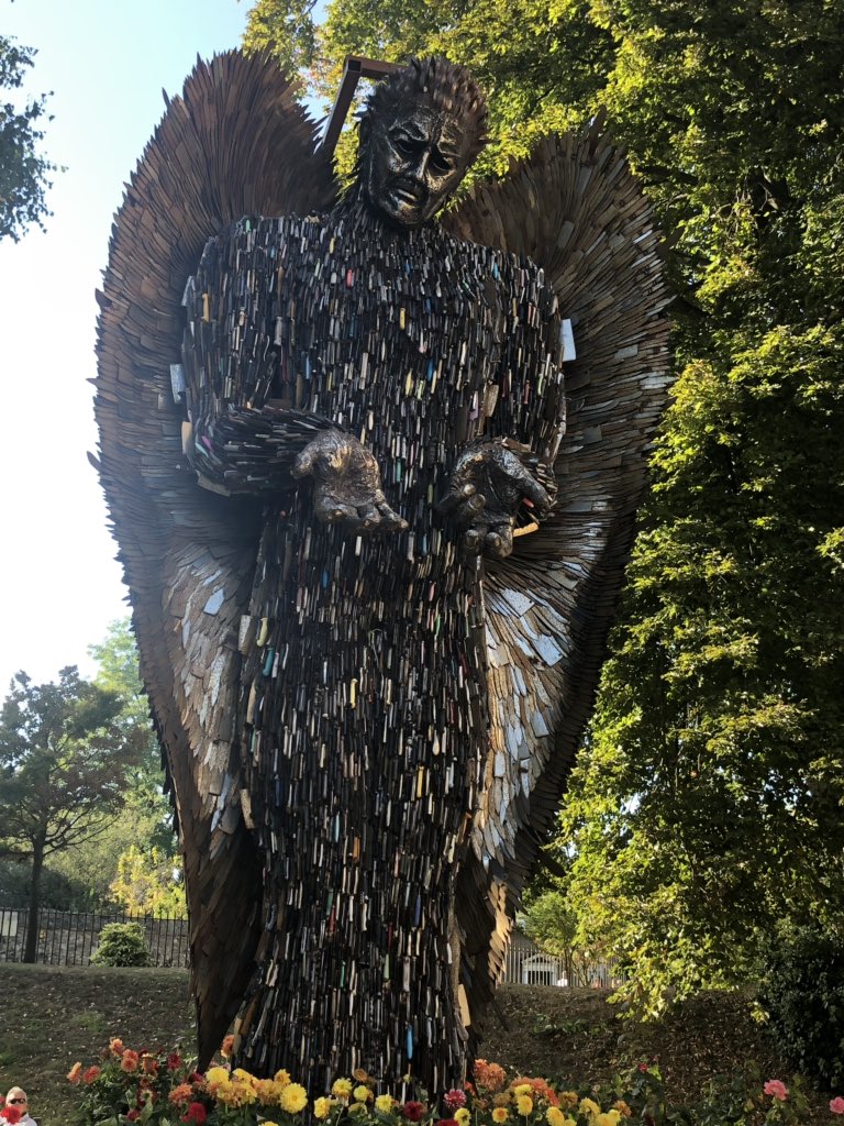SharonMarieGra1's tweet photo. Thought provoking masterpiece. The Knife Angel on display Rochester Cathedral. The knives were retrieved as part of a knife amnesty to reduce knife crime in the U.K. I would urge you to go and see this and talk to your children about knife crime, gang culture &amp; exploitation. 💕 https://t.co/ubkzWYC9Ms