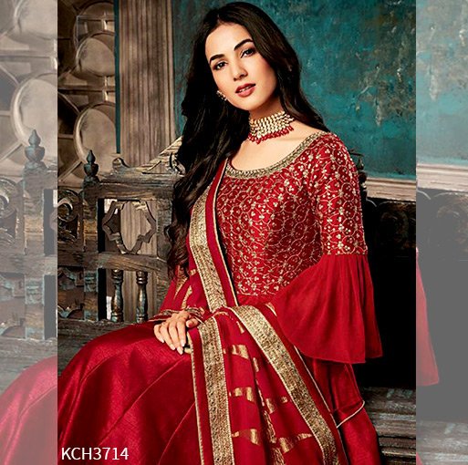 UtsavFashion's tweet image. What&apos;s better than red and golden together? Glam up your evening in this showstopping Abaya Suit with ruffled sleeves and alluring Zari embroidery. Pick this beauty! utsavfashion.com/product/embroi… 
. 
. 
#UtsavFashion #ModernYetRooted #CelebrateTheIndianExperience