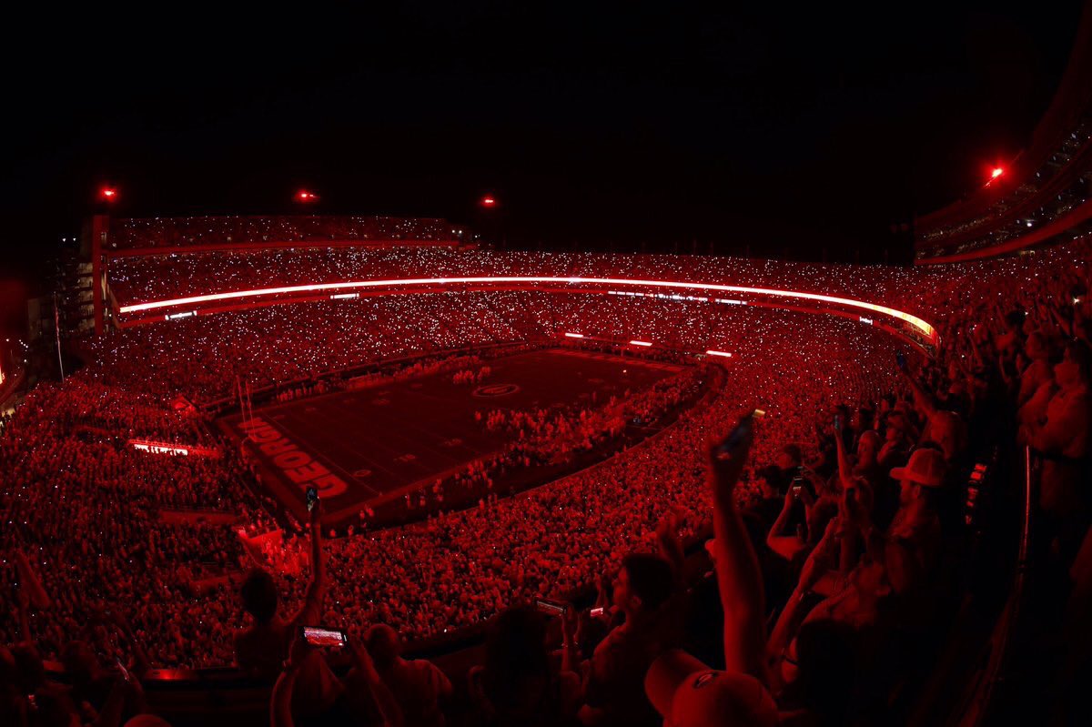 ugabarstool's tweet photo. Quick reminder that Georgia has NEVER lost a football game to Notre Dame https://t.co/t4L3hPqReu