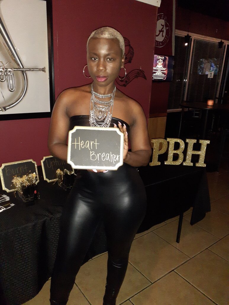 PorshaPBH's tweet photo. #PBHCOLLECTION Thank you to everyone who stopped by and helped me sell out! Huge thank you to my beautiful #Huntsville models @reigniedai @terisareid @ml6 🔥🔥 killed it!
Thank you to Trisha @petite.elegance who clothed the models and had them so fine 🔥🔥
Thank you Huntsville! https://t.co/FRI9LA3915